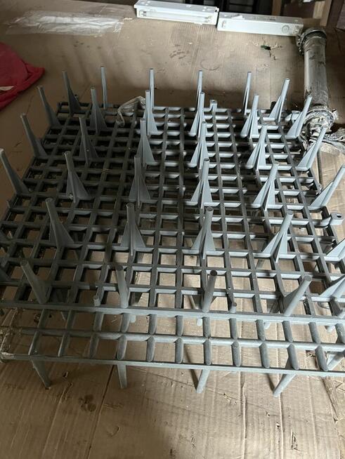 Ruszt podłogowy dla golebi