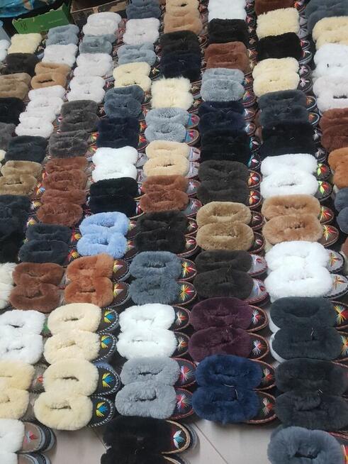 Pantofle bambosze kapcie zakopianki kożóchowe skórzane owcz