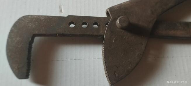 Stary nastawny klucz do rur tzw.żabka.