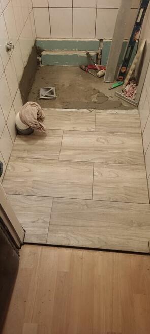 Drobne naprawy na działce i w domu.