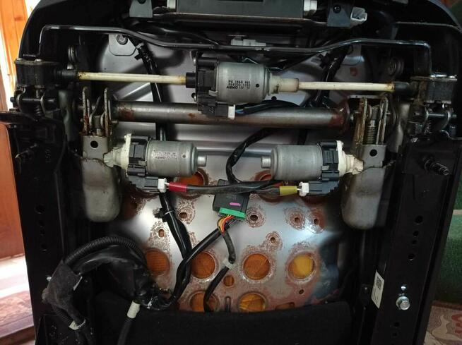 FOTELE skórzane podgrzewane DO MAZDY 2008-2012