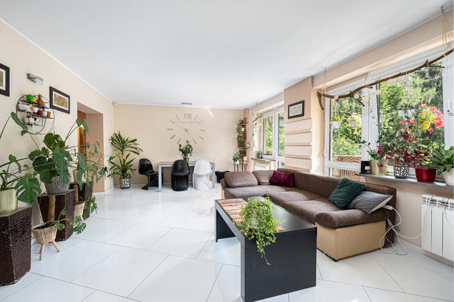 Dom w Falenicy, świetna lokalizacja, sauna + bar