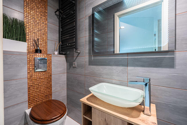 Dom w Falenicy, świetna lokalizacja, sauna + bar