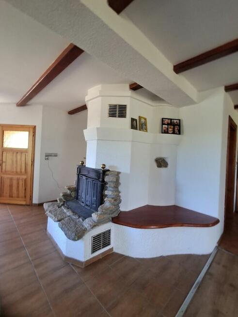 Poniemiecki dom ze stodołą i dużą działką