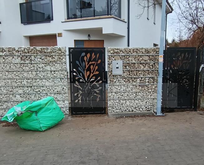 NOWOCZESNA FURTKA WEDŁUG WŁASNEGO PROJEKTU