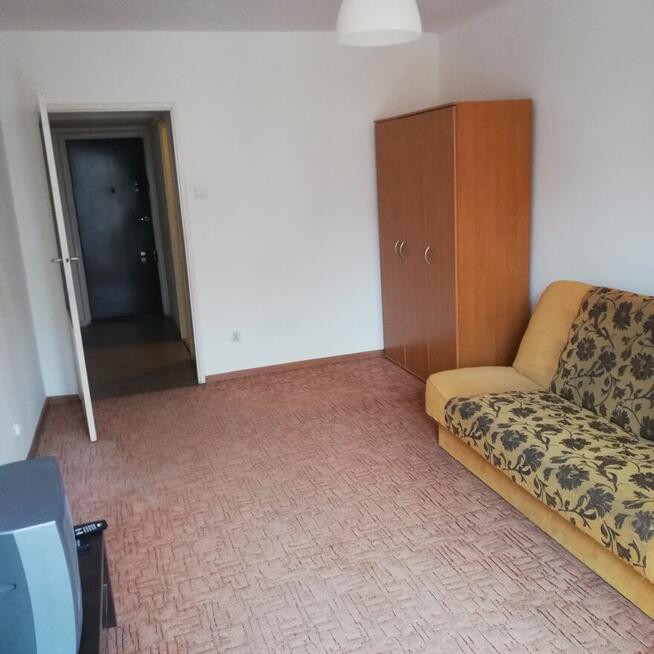 Żelazna 58/62 dwupokojowe sprzedam