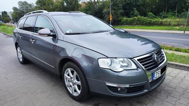 VW PASSAT kombi 2009 19. TDI kamera cofania