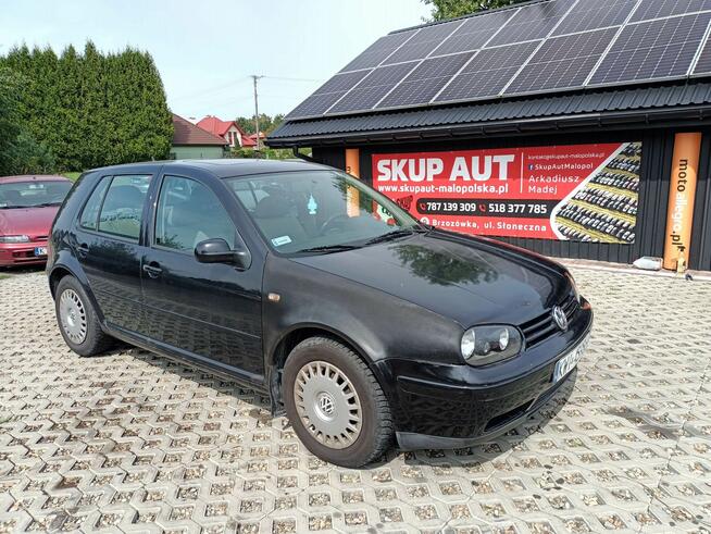 Volkswagen Golf 1.8 B+G 98r