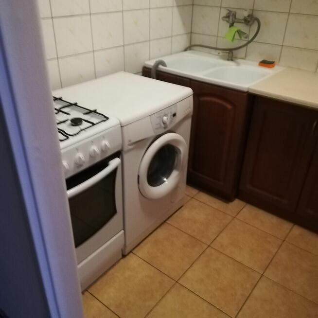 Żelazna 58/62 dwupokojowe sprzedam