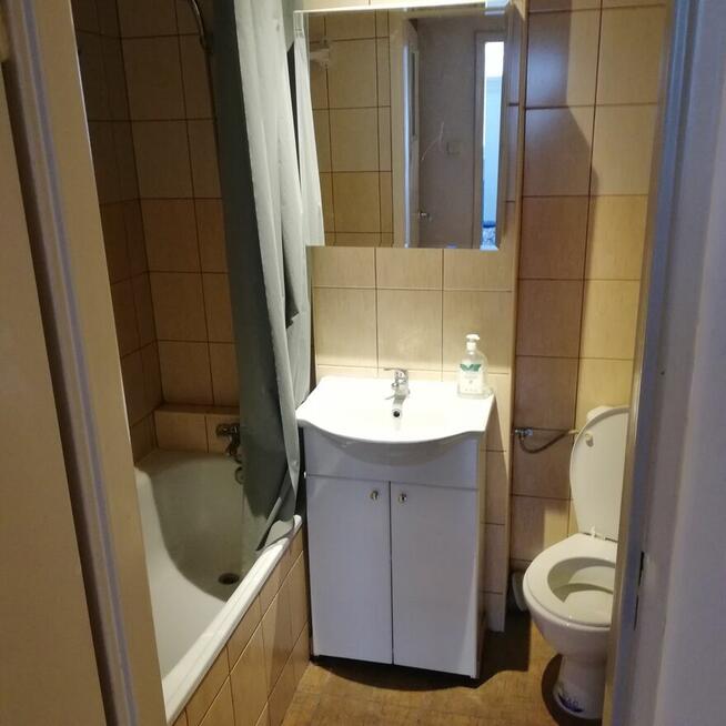 Żelazna 58/62 dwupokojowe sprzedam