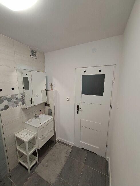 MIESZKANIE 3 pokojowe po remoncie z kominkiem