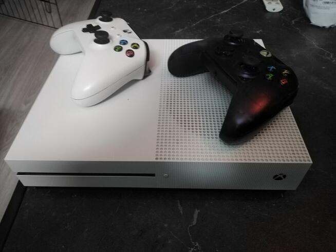 X box one s 1tb 1 Pad 100 gier