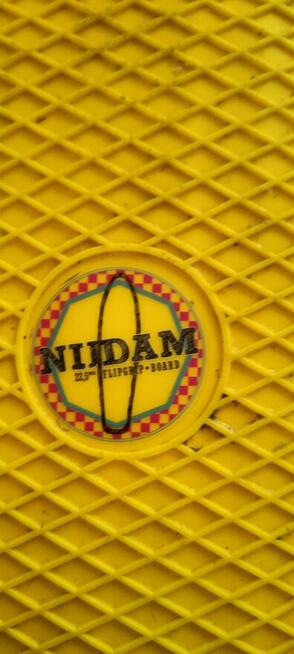 Deskorolka 22,5 na solidnych amortyzowanych kółkach łożyska