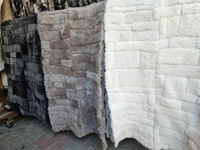 Fotelówki narzuty kapa kapy szyte szyta skórzane z owczej sk