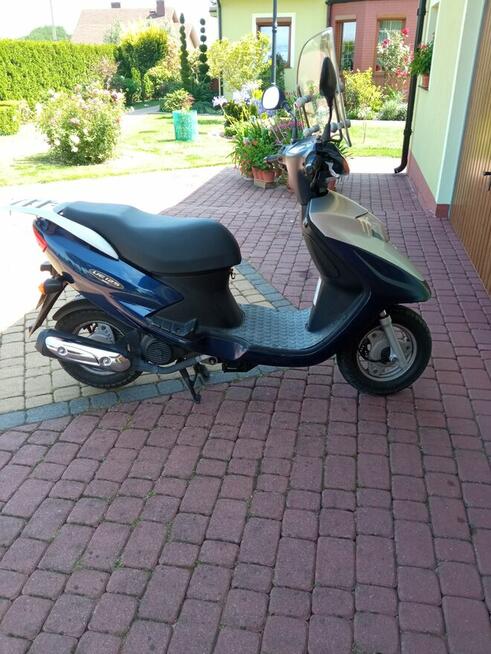 Sprzedam skuter Suzuki ue 125