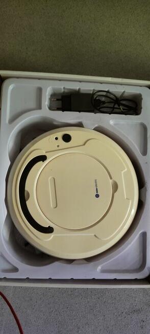 Robot Sprzątający automat typu Irobot