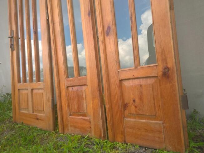 Komplet DRZWI wewn 70x200cm Drewno SOSNA Lakier Okucia Szyby