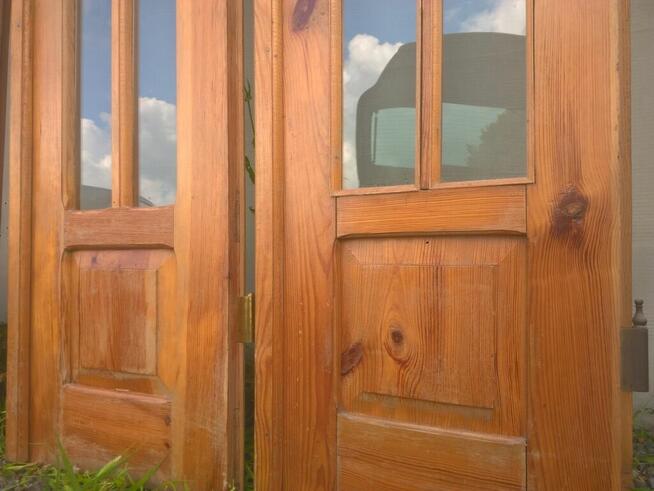 Komplet DRZWI wewn 70x200cm Drewno SOSNA Lakier Okucia Szyby