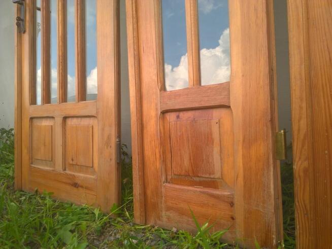 Komplet DRZWI wewn 70x200cm Drewno SOSNA Lakier Okucia Szyby