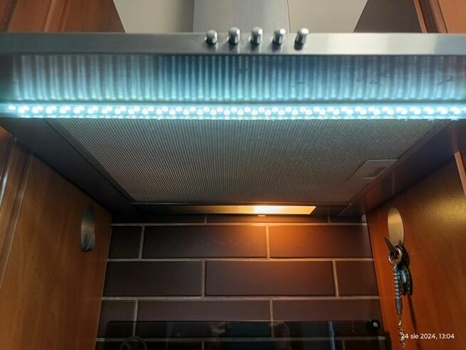 Sprzedam okap kuchenny.