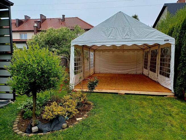 Partiez - wynajem namiotów, drewnianej podłogi i wyposażenia