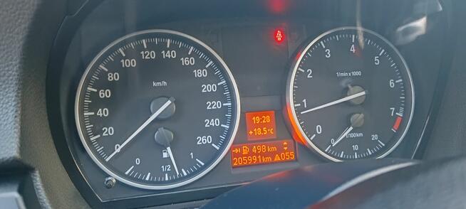 Sprzedam BMW seria 3 E92 320i 2011r