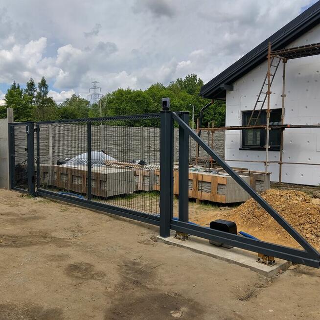 Ogrodzenia, ogrodzenie palisadowe, przęsła ogrodzeniowe