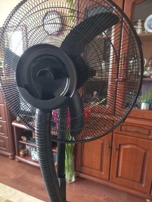 Cyrkulator Camry CR 7315 z bryzą czarny używany. Moc 160