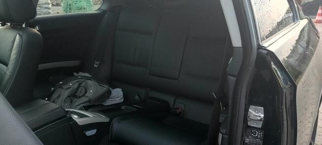 Sprzedam BMW seria 3 E92 320i 2011r