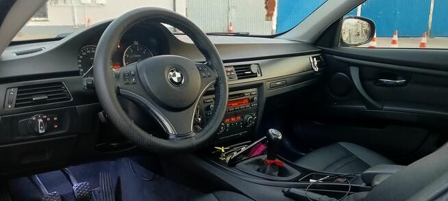 Sprzedam BMW seria 3 E92 320i 2011r