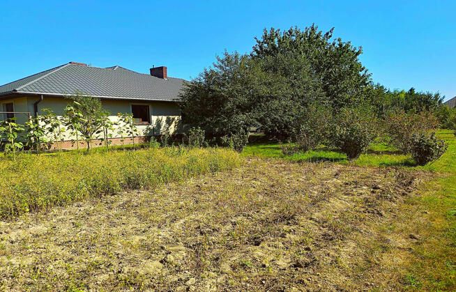 Ładna działka 970m2, Łapiguz. 1 km od Zamościa