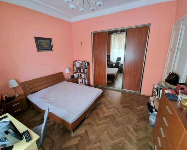 Mieszkanie 4 pokoje, Centrum, niedaleko Dworca Głównego