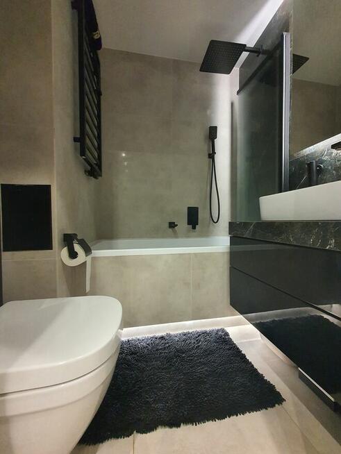 Mieszkanie dwustronne, 2 pokojowe, kuchnia osobno