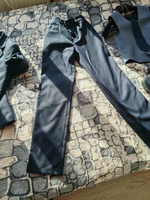 Do sprzedania garnitur dla chłopca na 152 cm + buty rozmiar 35