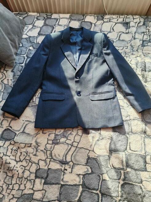 Do sprzedania garnitur dla chłopca na 152 cm + buty rozmiar 35