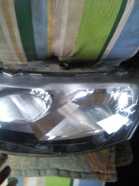 Reflektory przednie lewy+prawy