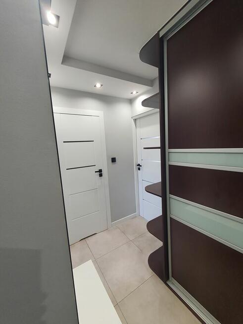 Mieszkanie dwustronne, 2 pokojowe, kuchnia osobno