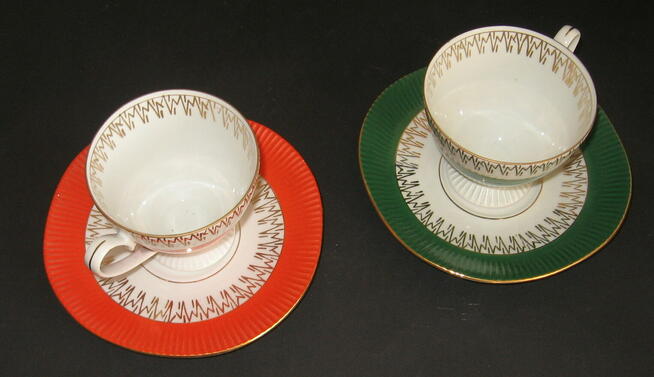Dwie filiżanki z talerzykiem z Chodzieży