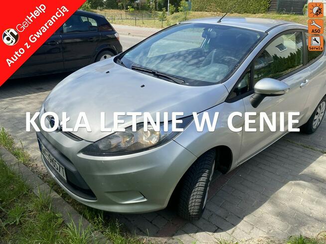 Ford Fiesta Benzyna, 2 kpl. kół, Isofix, klimatyzacja ok, Aux, nowe hamulce