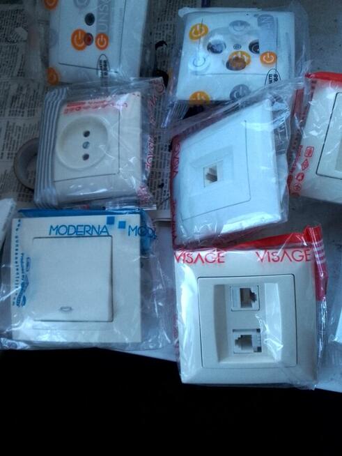 Gniazdka wyłączniki schodowe jak na zdjęciu, nowe gwarancja