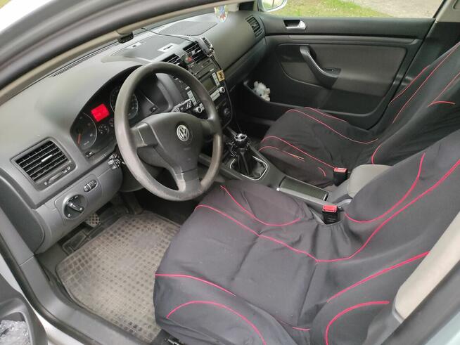 Sprzedam Samochód Volkswagena Golfa 5 1.9 TDI srebrny metalk