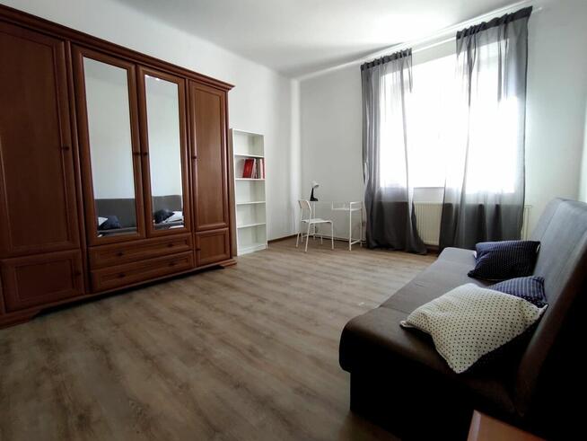 Duże pokoje w centrum miasta