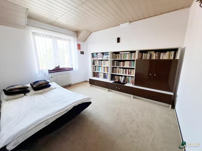 DUŻY DOM W ZABUDOWIE SZEREGOWEJ Z LOKALEM USŁUGOWYM