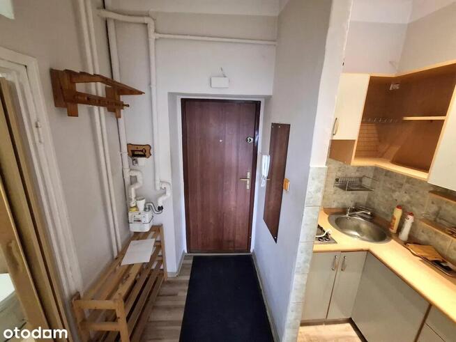 Kawalerka gotowa do zamieszkania - Świetna Lokalizacja!