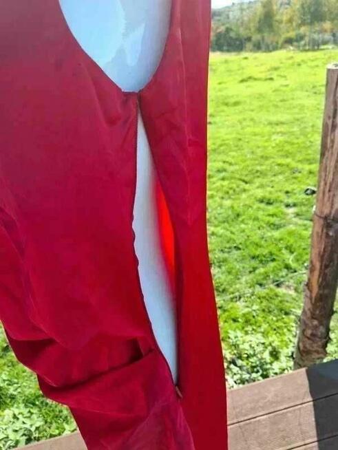 Czerwona sukienka koktajlowa ASOS M –