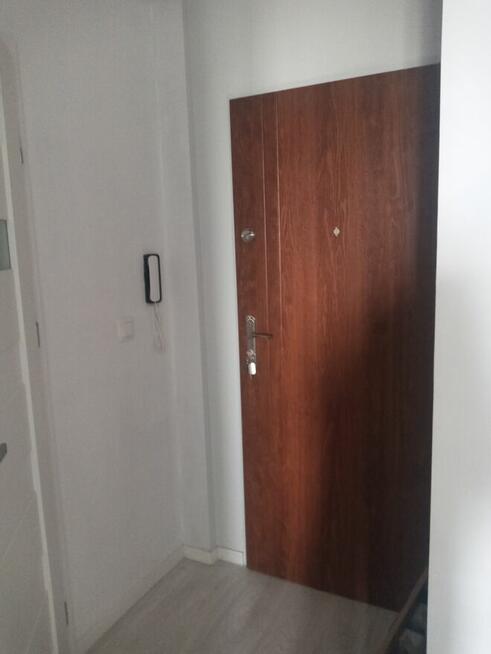 2 pokoje, balkon, Zaodrze.Winda, niski czynsz.Po remoncie.