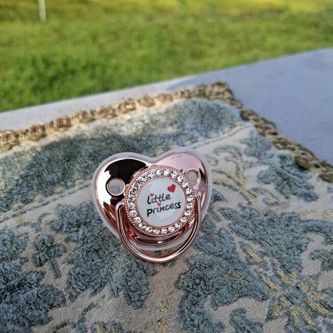 Smoczek dla dziewczynki