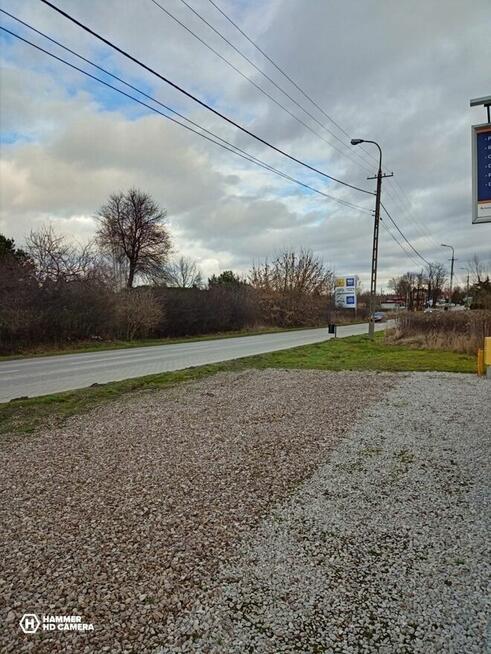 Urządzone mieszkanie w budynku z ogrodem i parkingami
