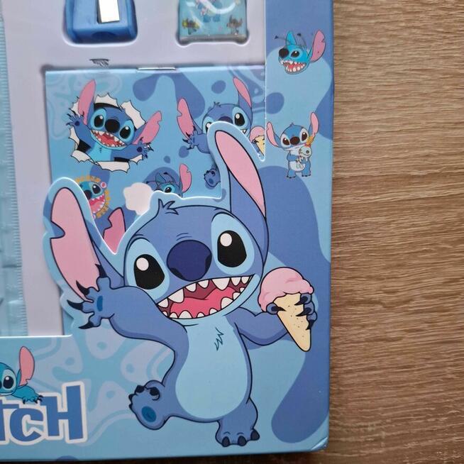 Zestaw szkolny Stitch + piórnik metalowy plastikowy