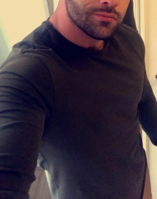 2 panów szuka spragnionej Pani